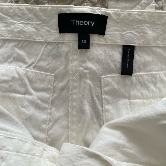 Theory white linen mini shorts in size 10. - Picture 2 of 2